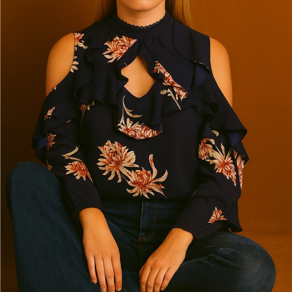 BB Dakota Dark Navy Floral Santa Monica Open Shoulder Cutout Blouse Size Medium